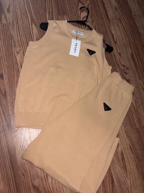 NWOT- Women’s 2 pc Luxury lookingCream Knit Vest and Joggers Set